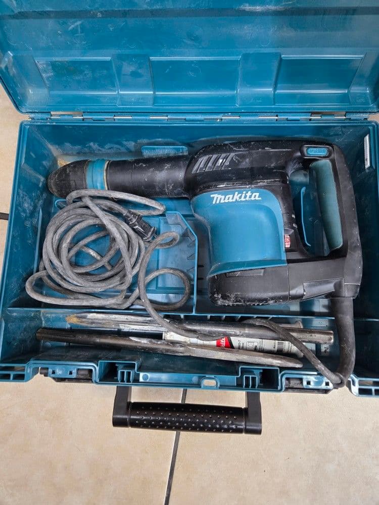 Makita HM0870C Jack Hammer (7KG) view 2